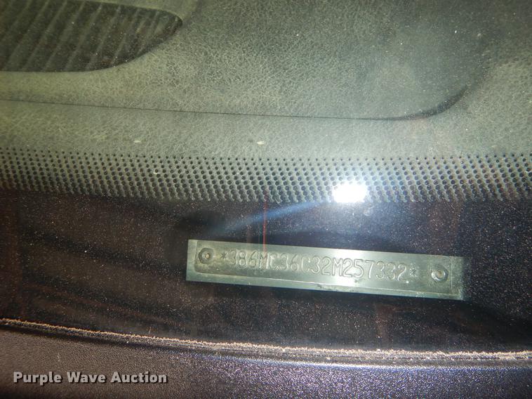 image for item EW9531 2002 Dodge Ram 3500 Laramie SLT flatbed pickup truck