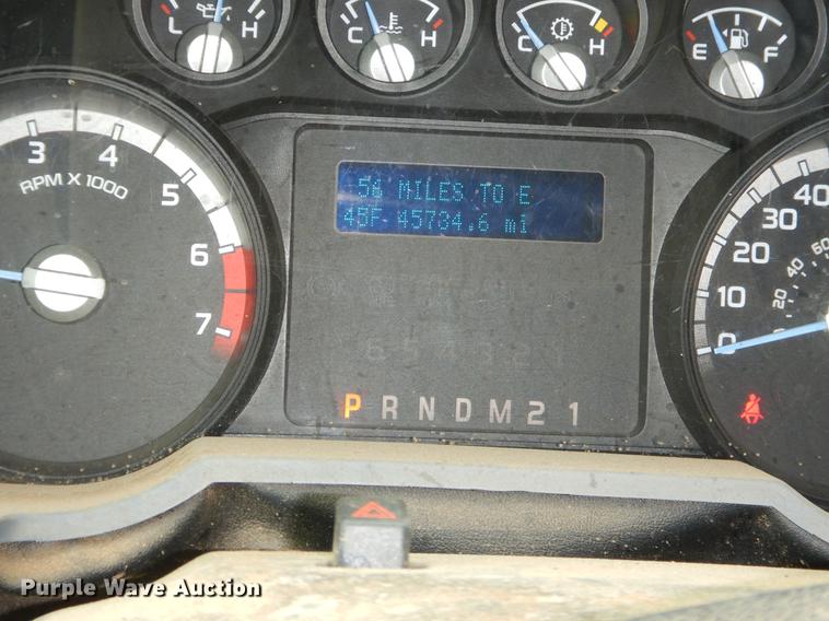 image for item EW9575 2015 Ford F350 Super Duty XL SuperCab bale bed pickup truck