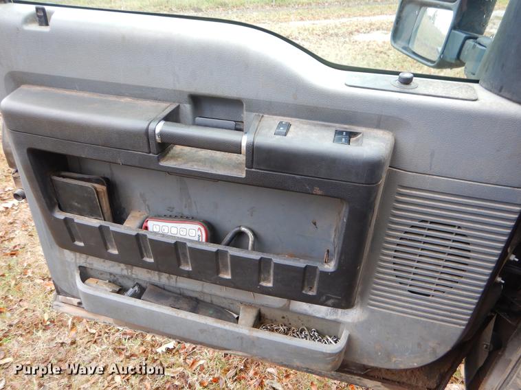 image for item EW9575 2015 Ford F350 Super Duty XL SuperCab bale bed pickup truck