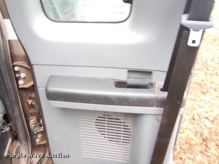 image for item EW9575 2015 Ford F350 Super Duty XL SuperCab bale bed pickup truck