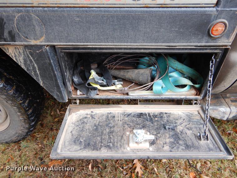 image for item EW9575 2015 Ford F350 Super Duty XL SuperCab bale bed pickup truck