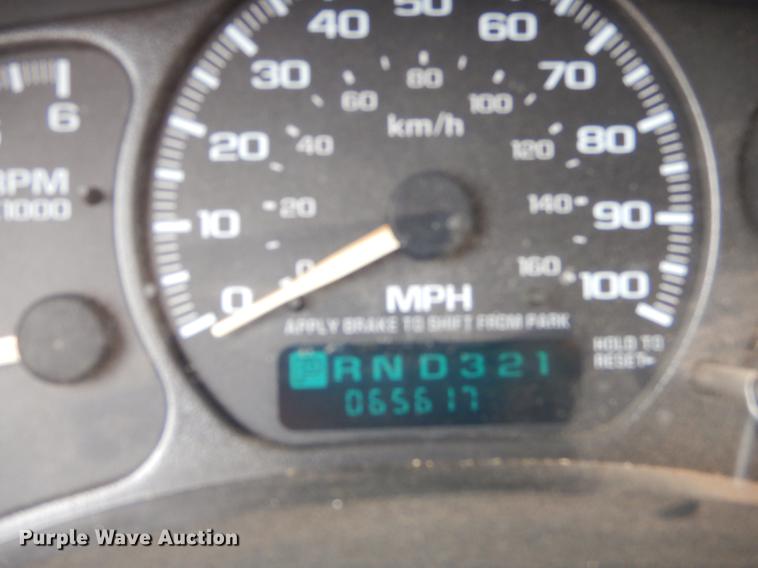 image for item EW9584 2002 Chevrolet Silverado 1500 Ext. Cab pickup truck