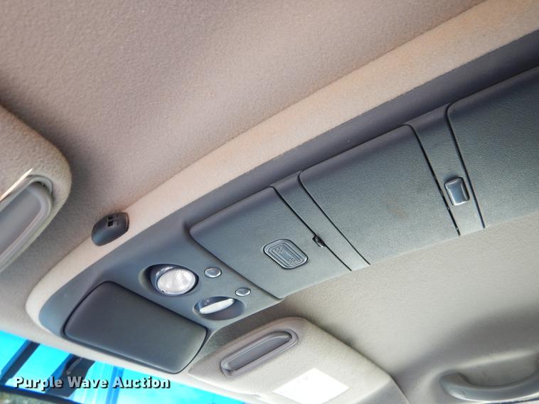 image for item EW9584 2002 Chevrolet Silverado 1500 Ext. Cab pickup truck