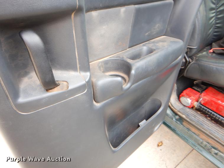 image for item EW9584 2002 Chevrolet Silverado 1500 Ext. Cab pickup truck