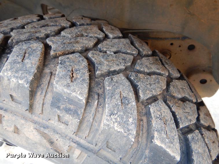 image for item EW9584 2002 Chevrolet Silverado 1500 Ext. Cab pickup truck