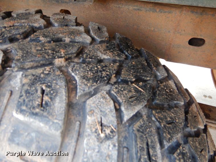 image for item EW9584 2002 Chevrolet Silverado 1500 Ext. Cab pickup truck