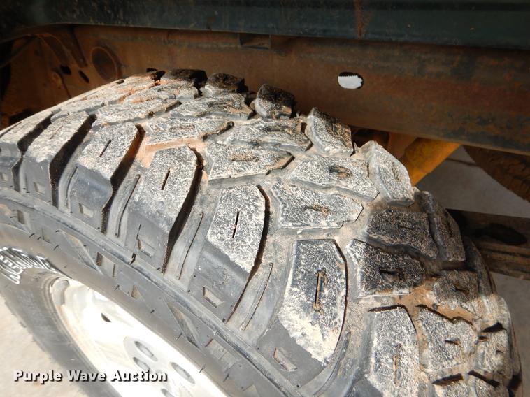 image for item EW9584 2002 Chevrolet Silverado 1500 Ext. Cab pickup truck