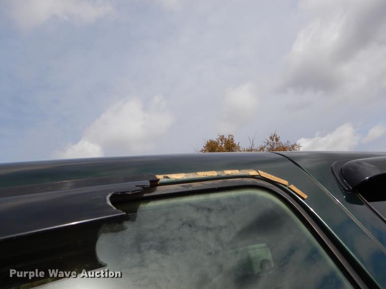 image for item EW9584 2002 Chevrolet Silverado 1500 Ext. Cab pickup truck