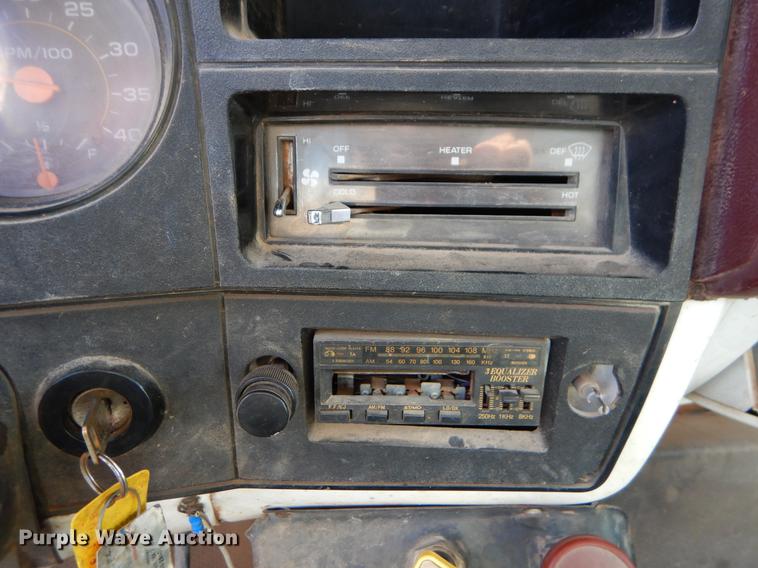 image for item EW9587 1989 Chevrolet Kodiak flatbed truck