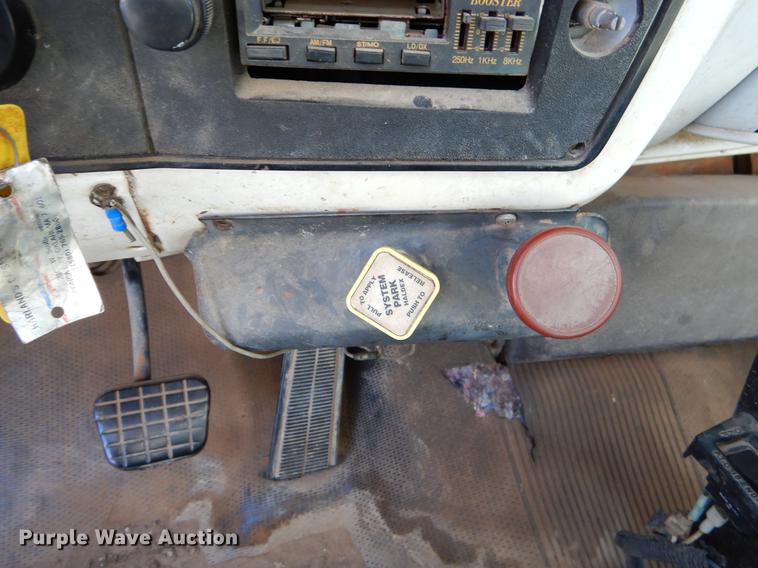 image for item EW9587 1989 Chevrolet Kodiak flatbed truck