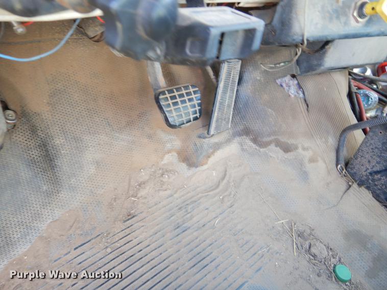 image for item EW9587 1989 Chevrolet Kodiak flatbed truck