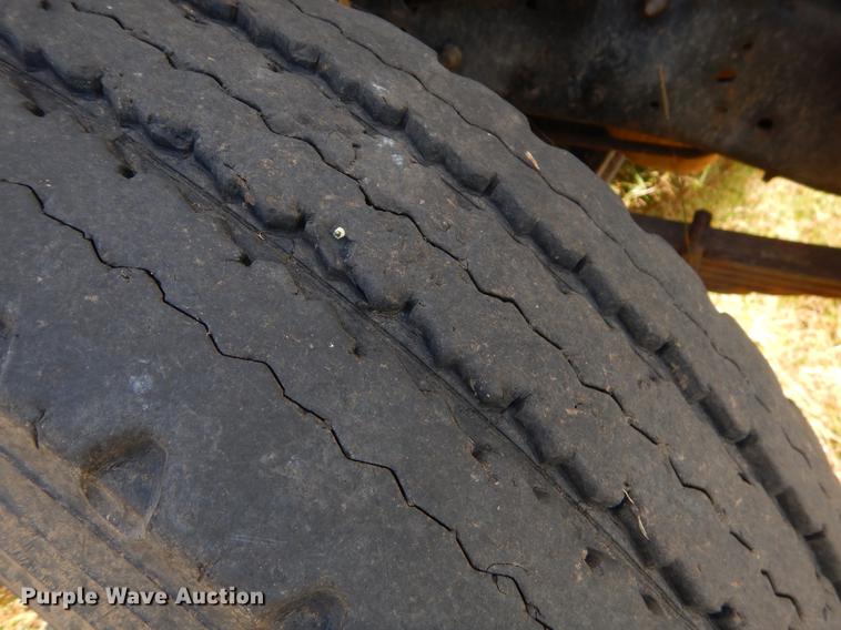 image for item EW9587 1989 Chevrolet Kodiak flatbed truck