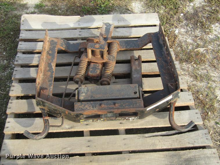 image for item FI9522 DMI truck hitch