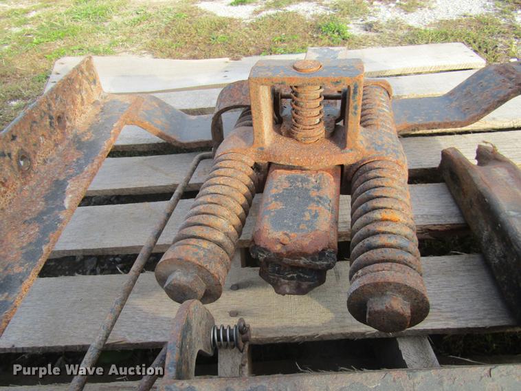 image for item FI9522 DMI truck hitch