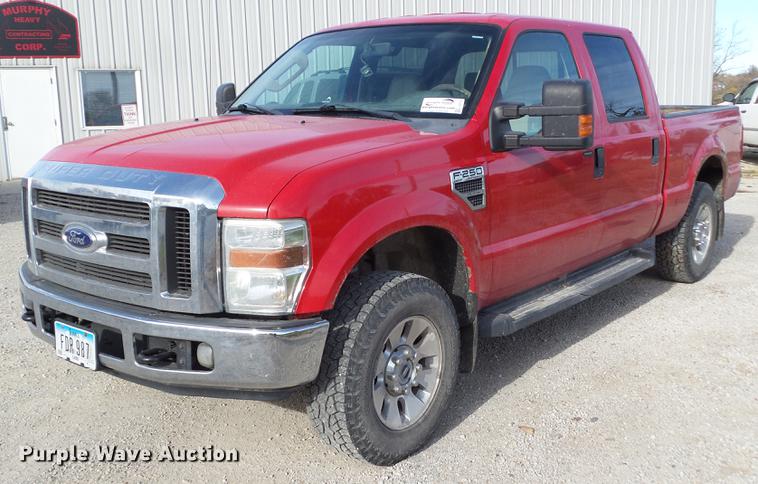image for item L5713 2008 Ford F250 Super Duty Crew Cab pickup truck