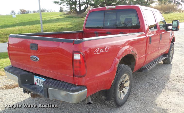 image for item L5713 2008 Ford F250 Super Duty Crew Cab pickup truck