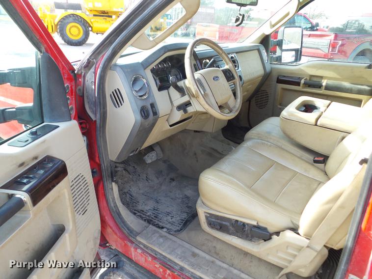 image for item L5713 2008 Ford F250 Super Duty Crew Cab pickup truck