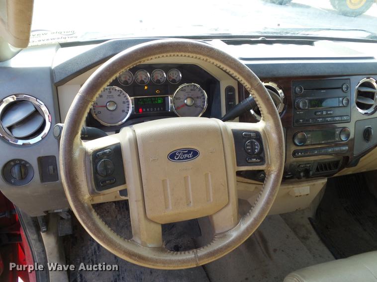 image for item L5713 2008 Ford F250 Super Duty Crew Cab pickup truck