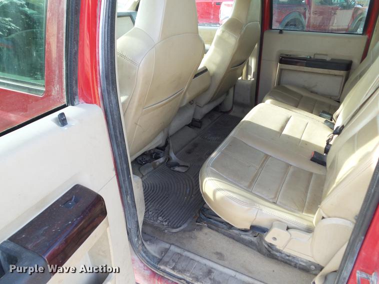image for item L5713 2008 Ford F250 Super Duty Crew Cab pickup truck