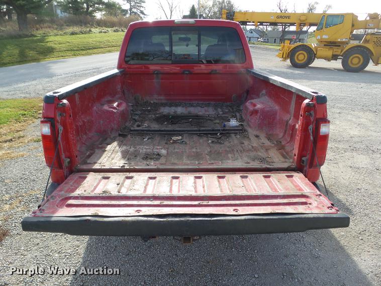 image for item L5713 2008 Ford F250 Super Duty Crew Cab pickup truck