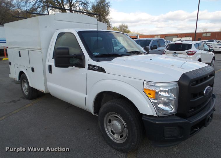 image for item L5720 2011 Ford F350 Super Duty utility bed pickup truck