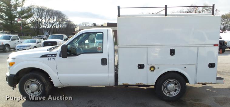 image for item L5720 2011 Ford F350 Super Duty utility bed pickup truck