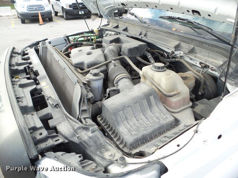 image for item L5720 2011 Ford F350 Super Duty utility bed pickup truck