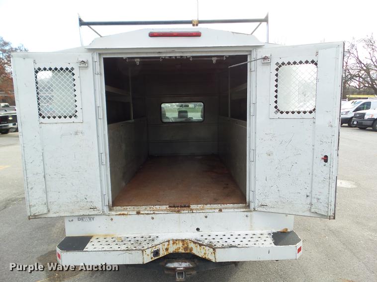 image for item L5720 2011 Ford F350 Super Duty utility bed pickup truck