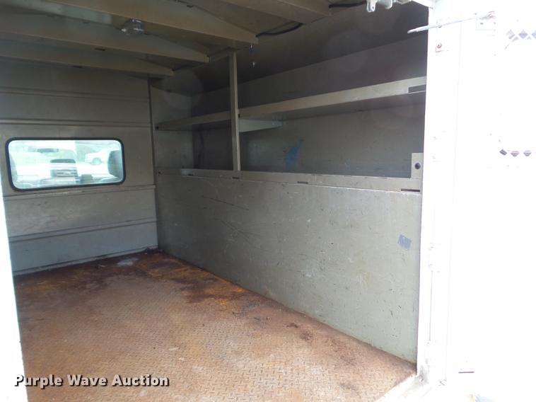 image for item L5720 2011 Ford F350 Super Duty utility bed pickup truck