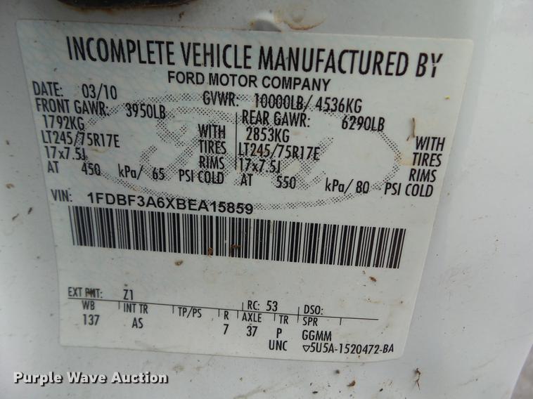 image for item L5720 2011 Ford F350 Super Duty utility bed pickup truck