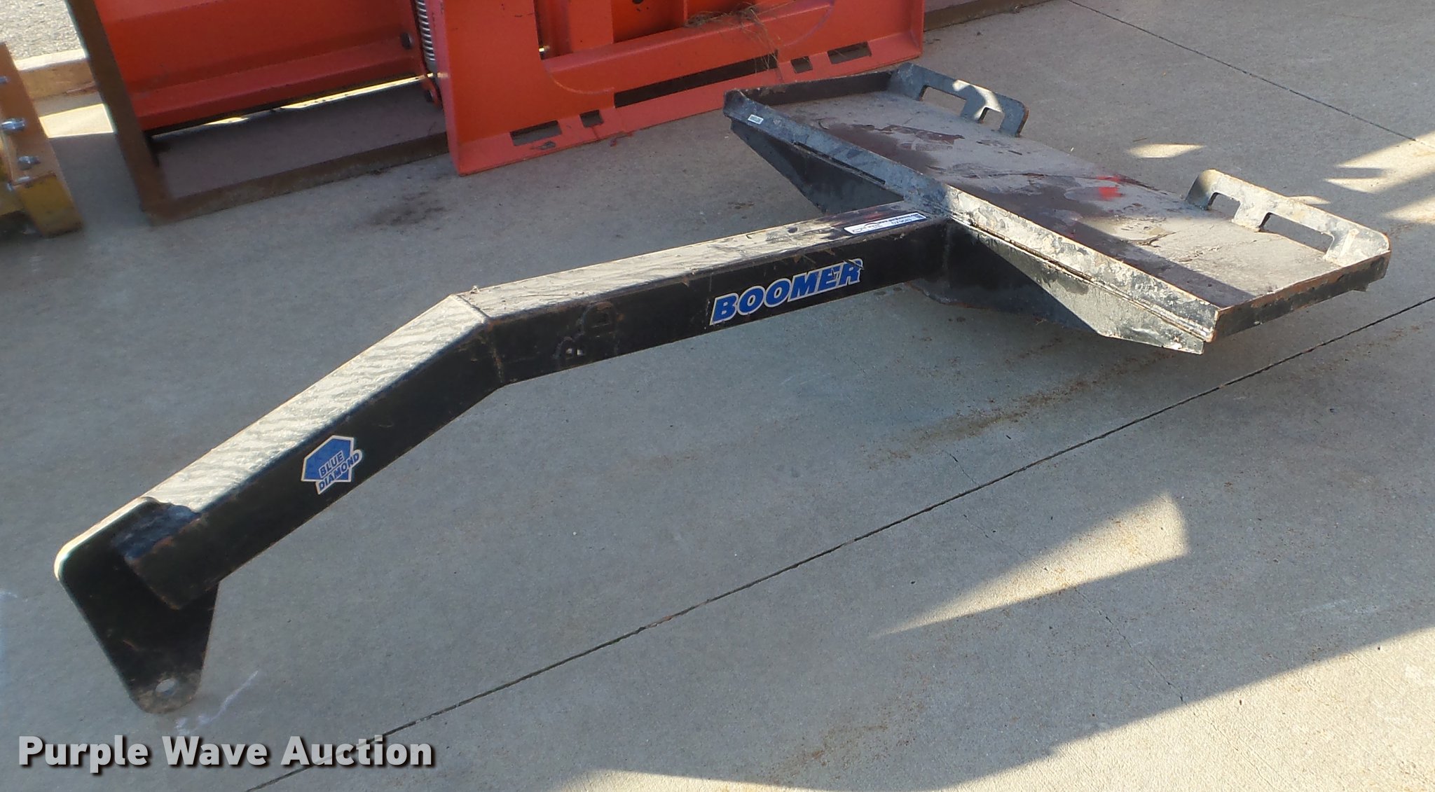 Blue Diamond skid steer boom in Stewartville, MN Item DX9643 sold