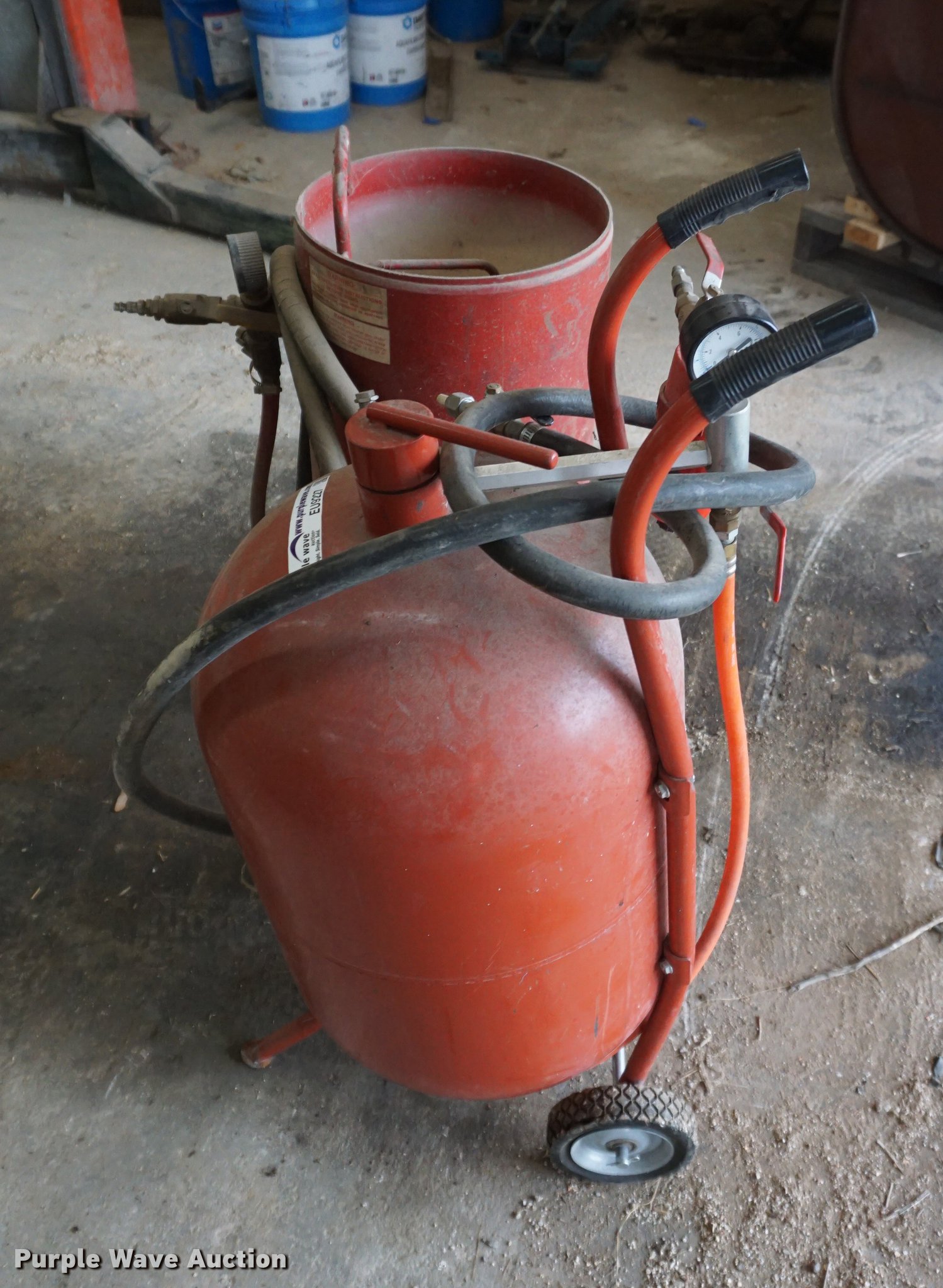 (2) sandblasting pots in Holton, KS Item EU9227 sold Purple Wave