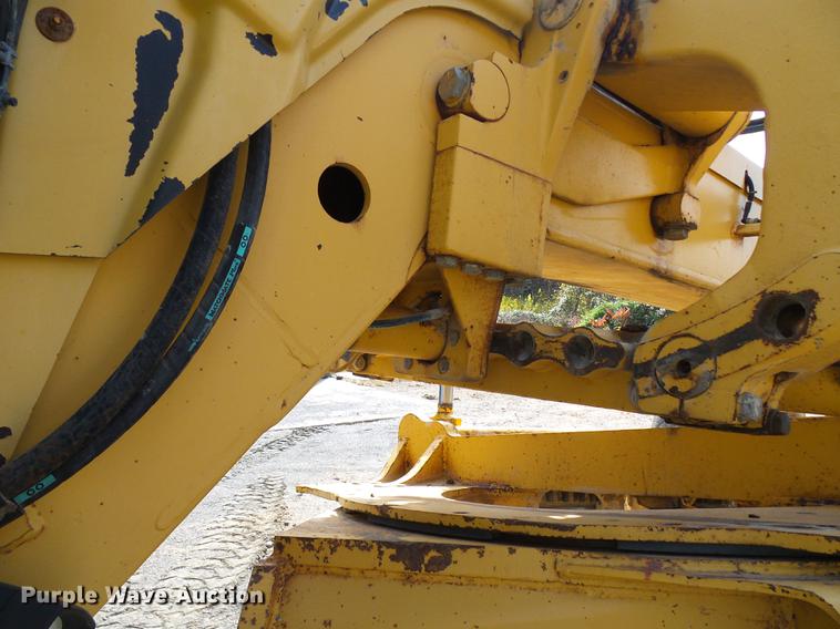 image for item DB2028 1995 John Deere 670B motor grader