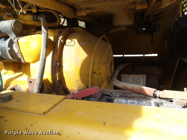 image for item DB2028 1995 John Deere 670B motor grader