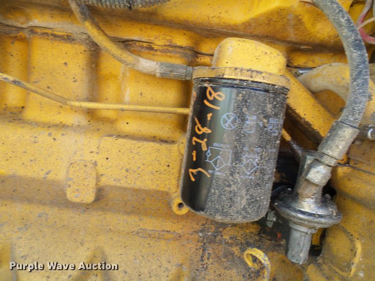 image for item DB2028 1995 John Deere 670B motor grader