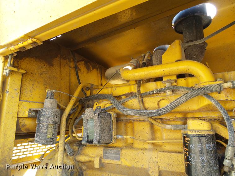 image for item DB2028 1995 John Deere 670B motor grader