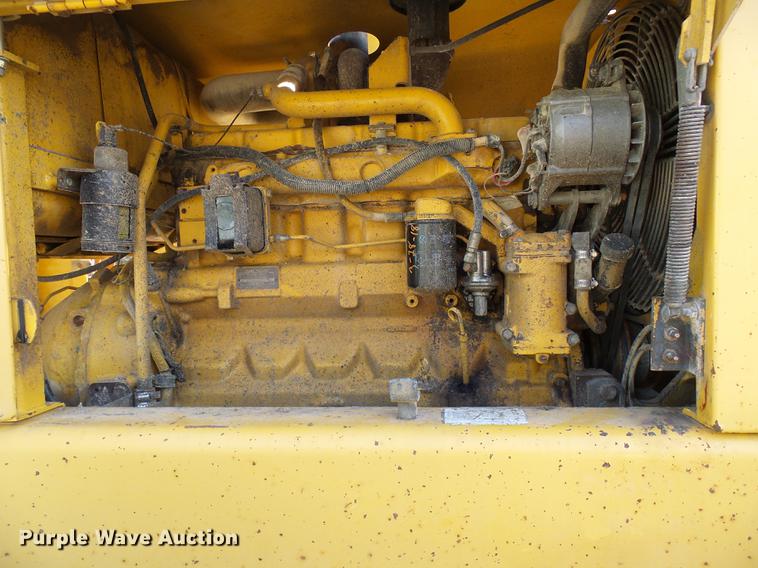 image for item DB2028 1995 John Deere 670B motor grader