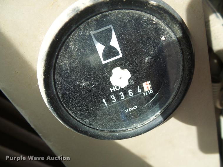 image for item DB2028 1995 John Deere 670B motor grader