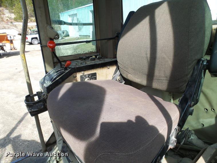 image for item DB2028 1995 John Deere 670B motor grader