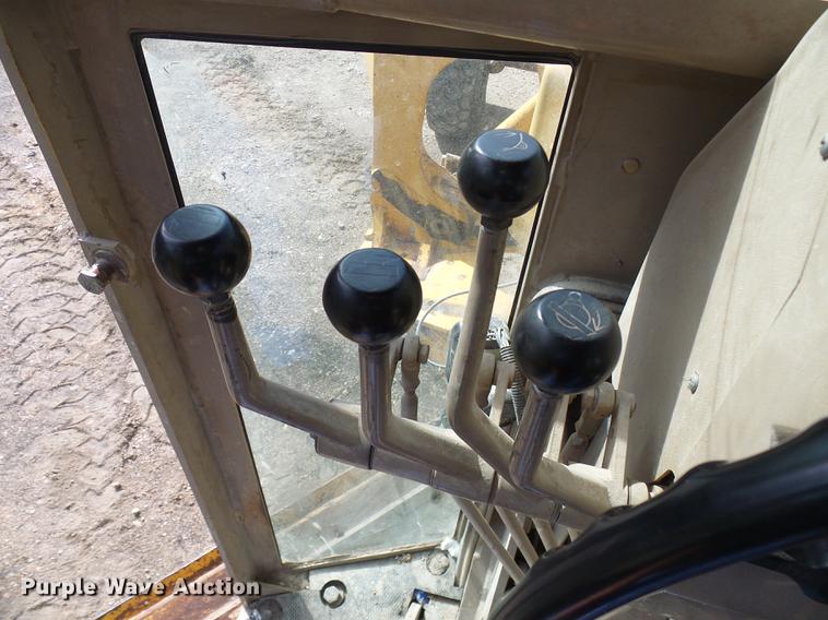 image for item DB2028 1995 John Deere 670B motor grader