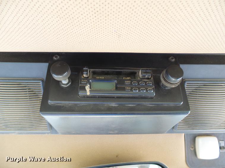 image for item DB2028 1995 John Deere 670B motor grader