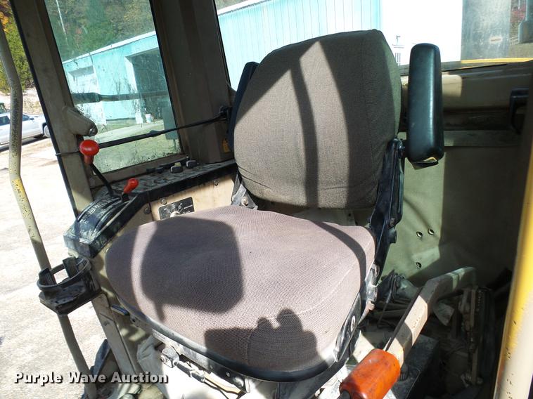 image for item DB2028 1995 John Deere 670B motor grader