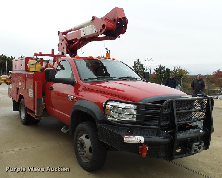 image for item DB2032 2009 Dodge Ram 5500 bucket truck