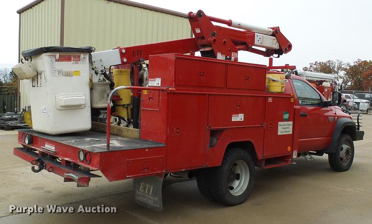 image for item DB2032 2009 Dodge Ram 5500 bucket truck