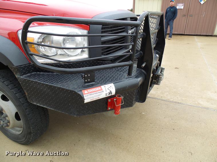 image for item DB2032 2009 Dodge Ram 5500 bucket truck