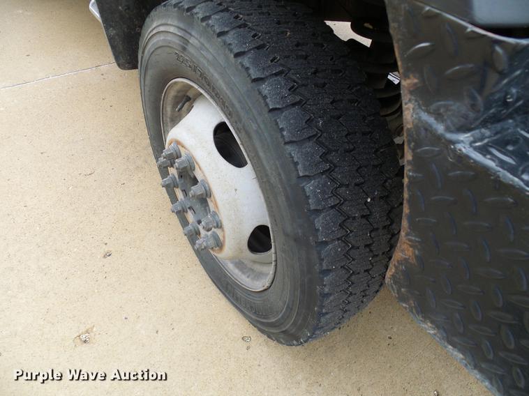 image for item DB2032 2009 Dodge Ram 5500 bucket truck