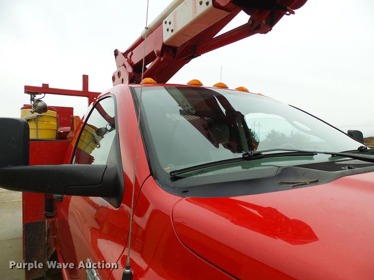 image for item DB2032 2009 Dodge Ram 5500 bucket truck