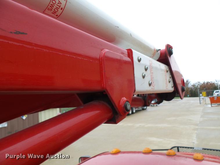 image for item DB2032 2009 Dodge Ram 5500 bucket truck