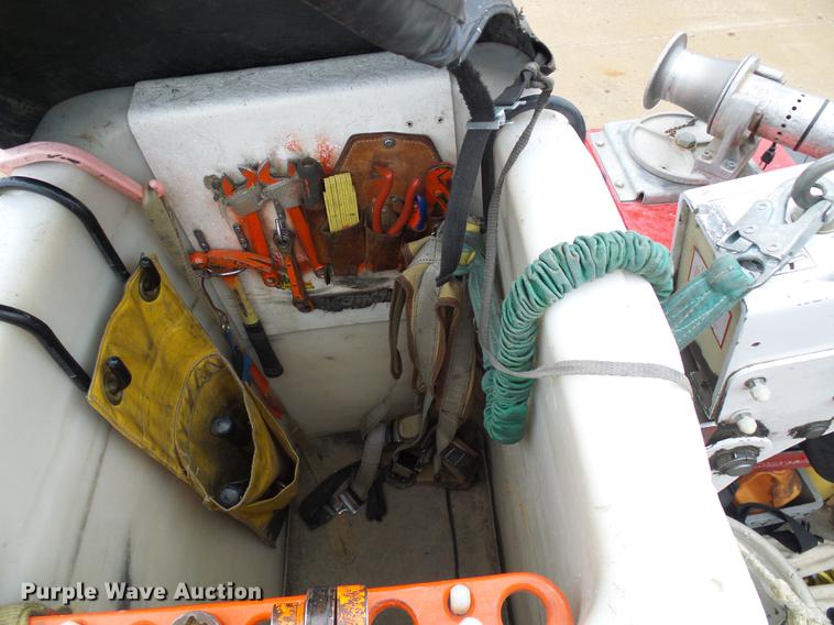 image for item DB2032 2009 Dodge Ram 5500 bucket truck