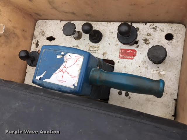 image for item DB2032 2009 Dodge Ram 5500 bucket truck